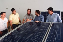 Curta no facebook fotos do recente curso de instalador: